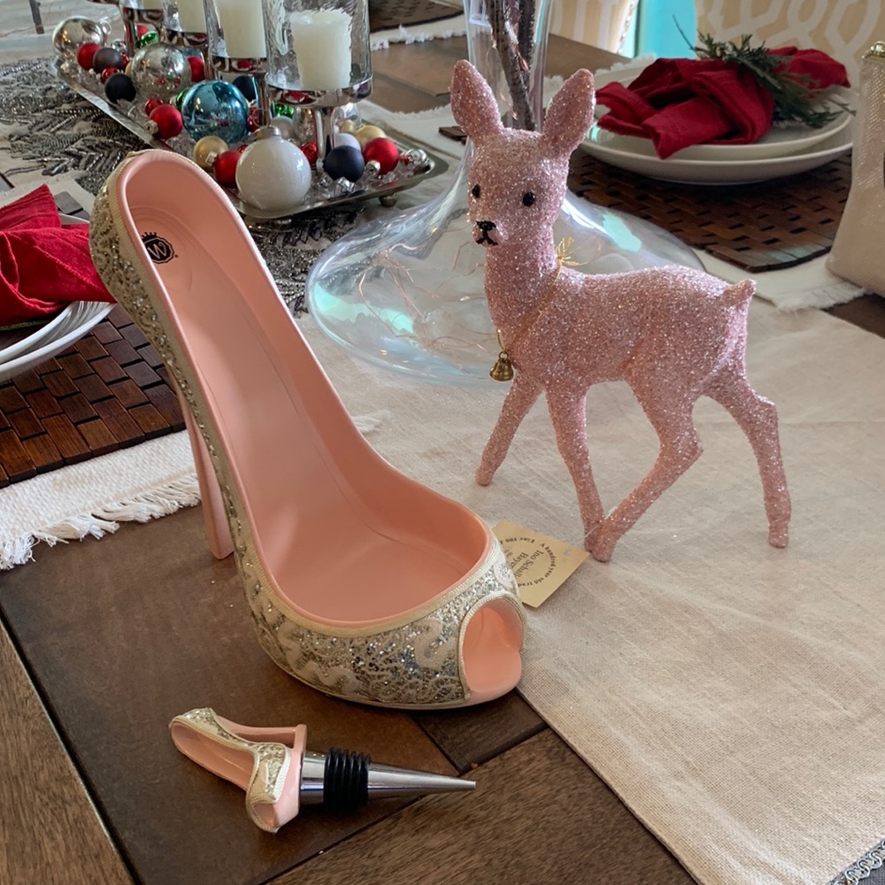 New Wine bottle holder with free pink glittered fawn
